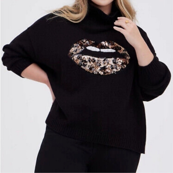 Torrid Drop Shoulder Sequin Turtle Neck Muah‎ Lips Sweater Size 3/4 NWT - Picture 1 of 8